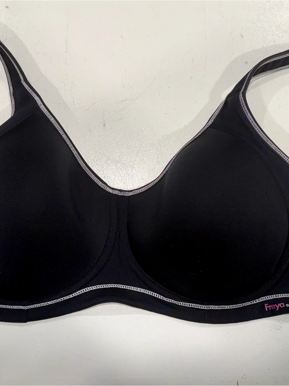 Freya Sonic Underwire Molded Sports Bra 30H Black Storm J-Hook - Picture 4 of 6
